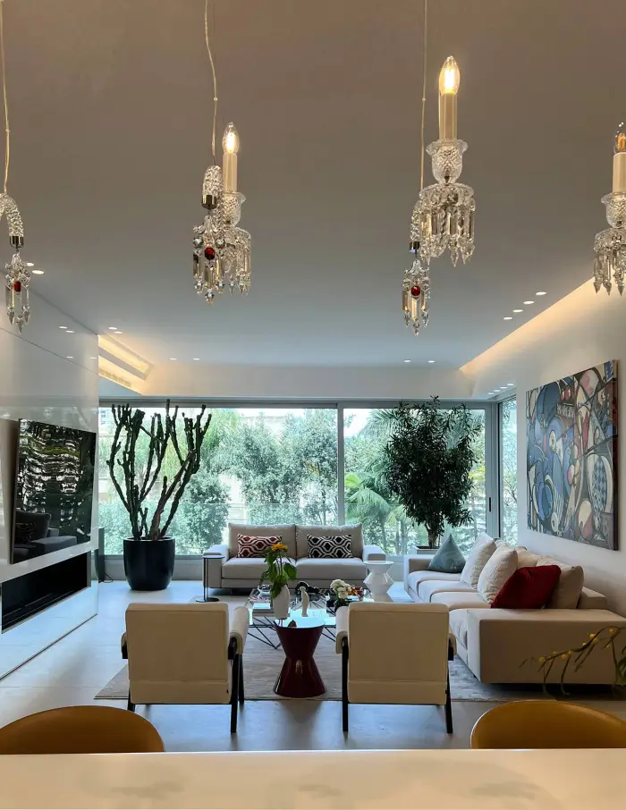 TRENDY LUXURY