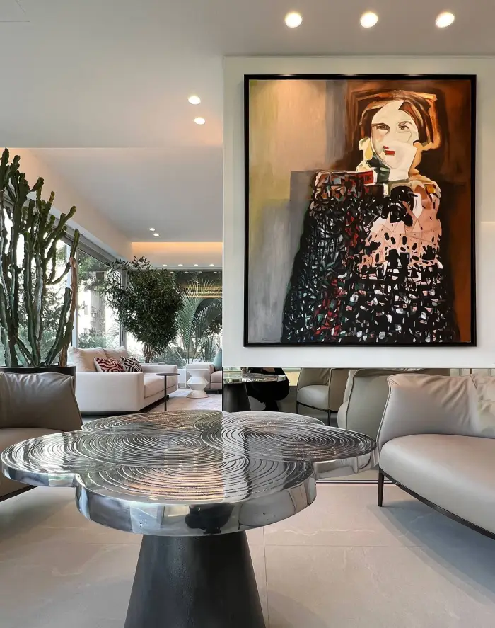 TRENDY LUXURY