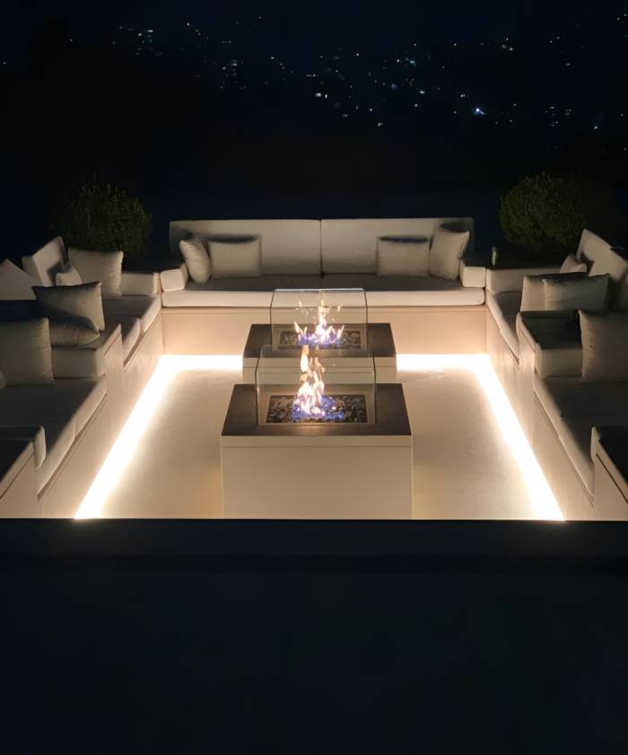 Neighbors of the Mir