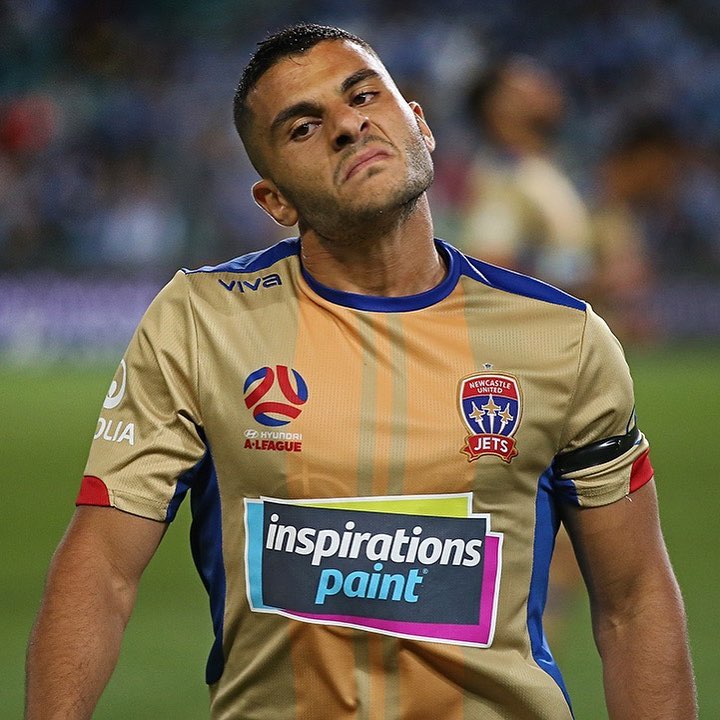 Football Lebanon - نبوت يمدّد مع نيوكاسل الأسترالي