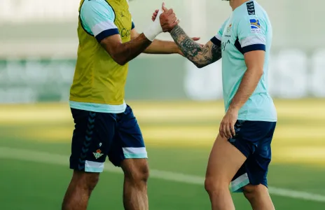 Football Lebanon - إيسكو يوقّع مع ريال بيتيس