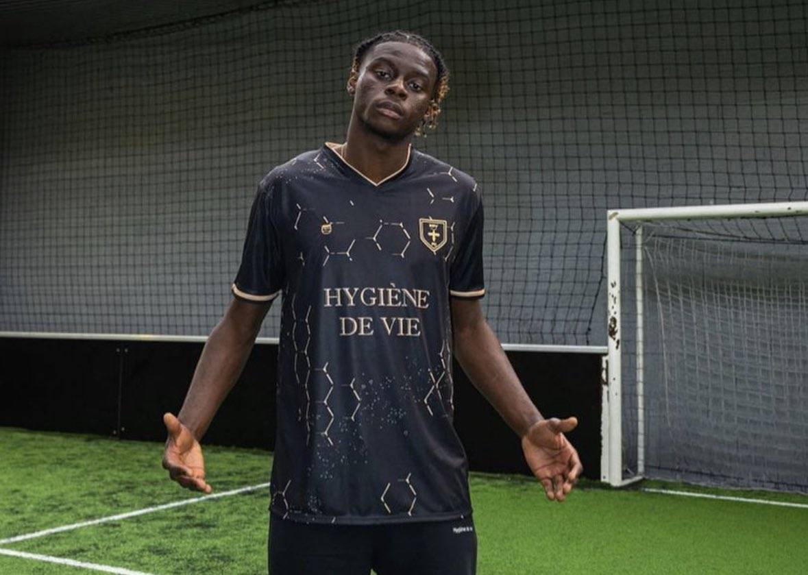 Football Lebanon - تشلسي يضمّ أوغوتشوكوو من رين