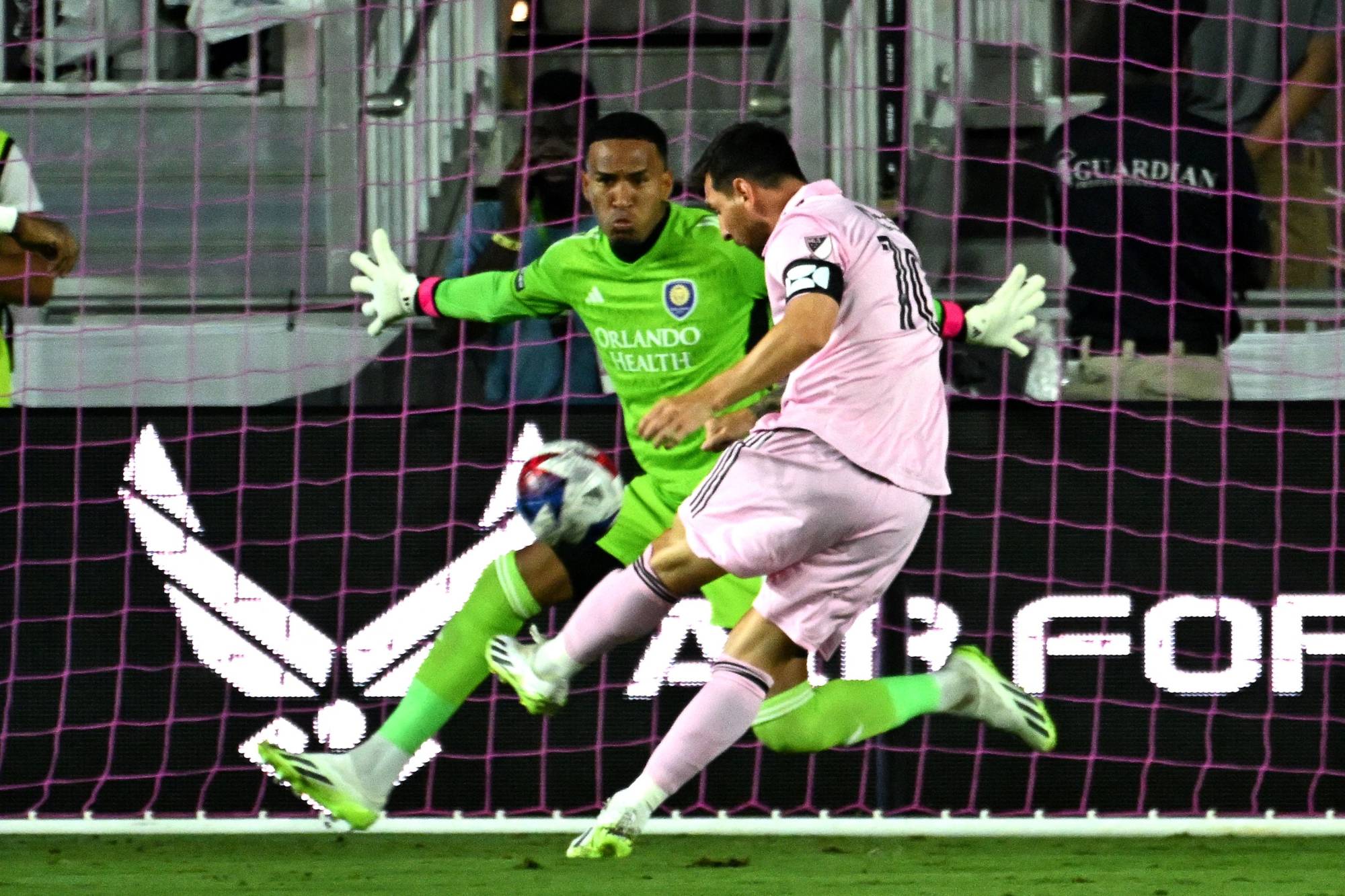 Football Lebanon - هدفان جديدان لميسي يؤهلان إنتر ميامي