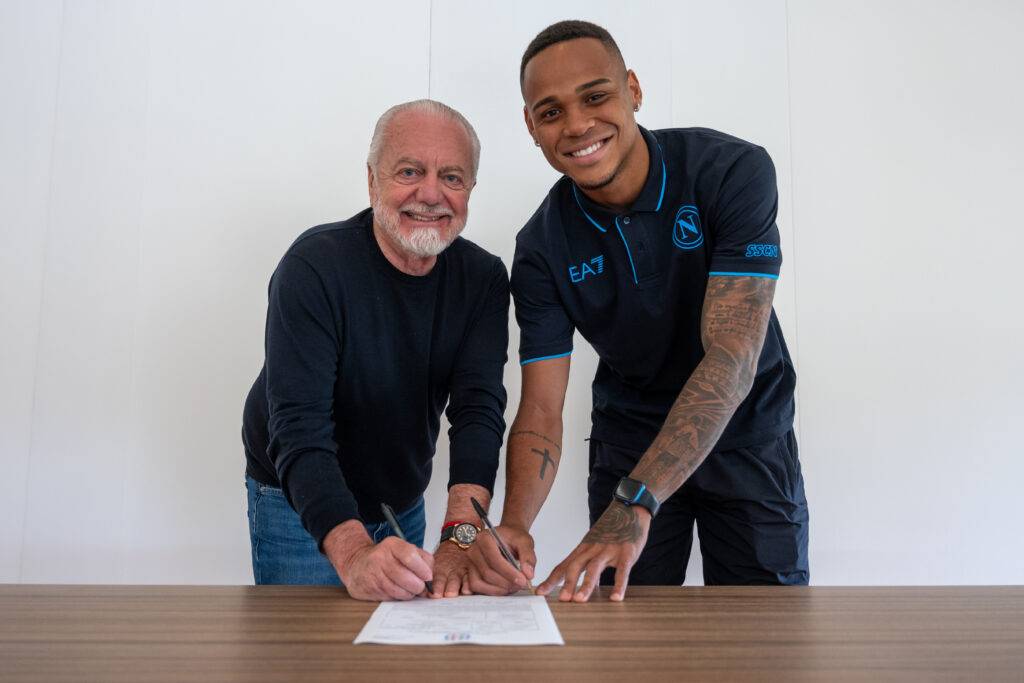 Football Lebanon - نابولي يضم المدافع ناتان