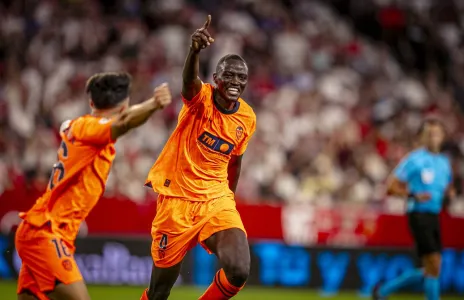 Football Lebanon - فوز افتتاحي لفالنسيا في إشبيلية