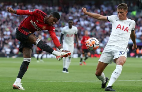 Football Lebanon - توتنهام وسيتي يستعرضان أمام يونايتد ونيوكاسل... وفوز شاقّ لليفربول