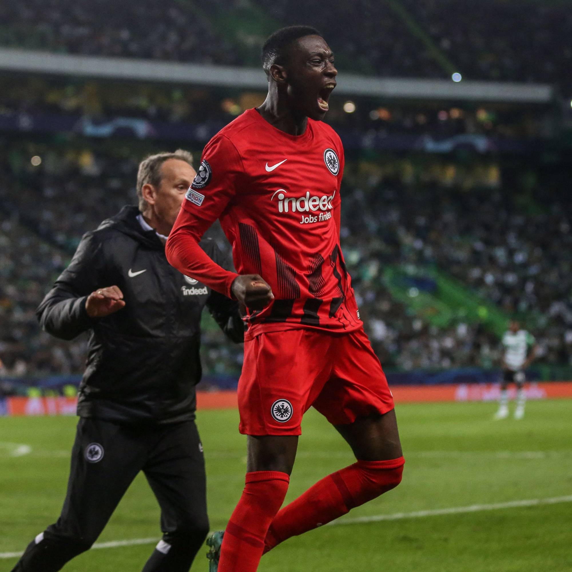 Football Lebanon - كولو مواني يتمرّد في فرانكفورت... ويريد باريس