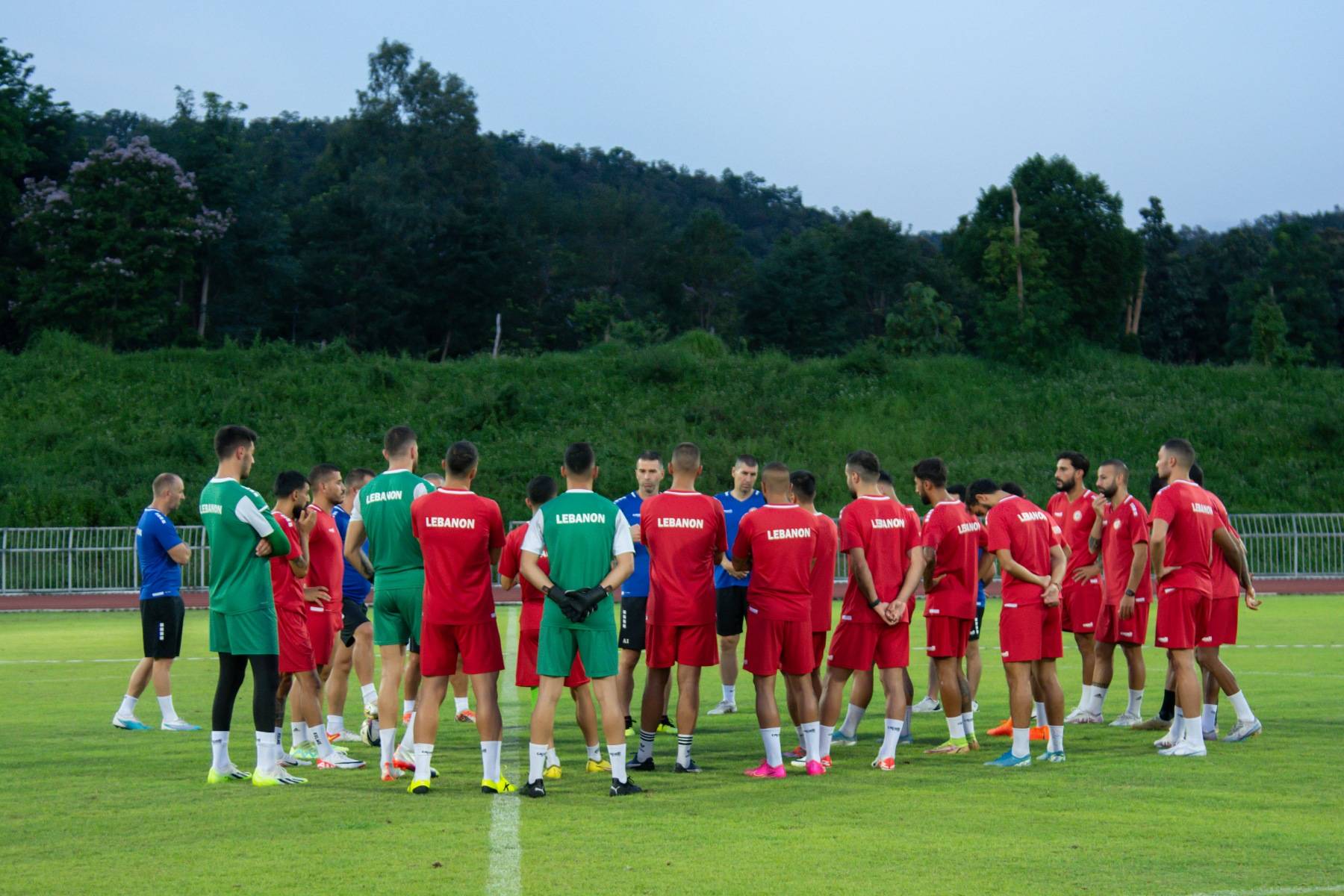 Football Lebanon - صفوف المنتخب تكتمل غدًا والتحضيرات انطلقت لمواجهة تايلاند