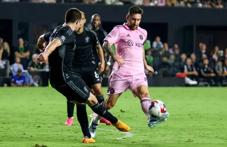 Football Lebanon - ميسي يطلق مسار إنقاذ إنتر من القاع