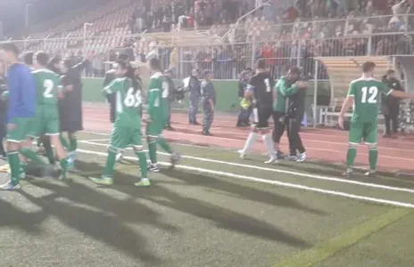 Football Lebanon - الأنصار يسقط السلام في زغرتا