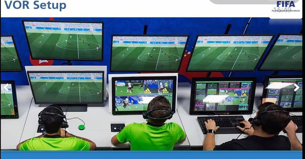 Football Lebanon - ٤٥ حكماً لبنانياً في المحاضرات النظرية لتطبيق نظام الڤار