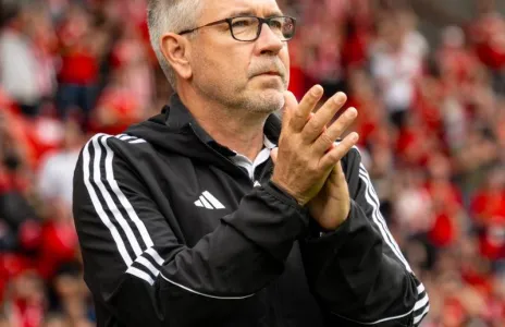 Football Lebanon - أونيون برلين يستغني عن مدربه