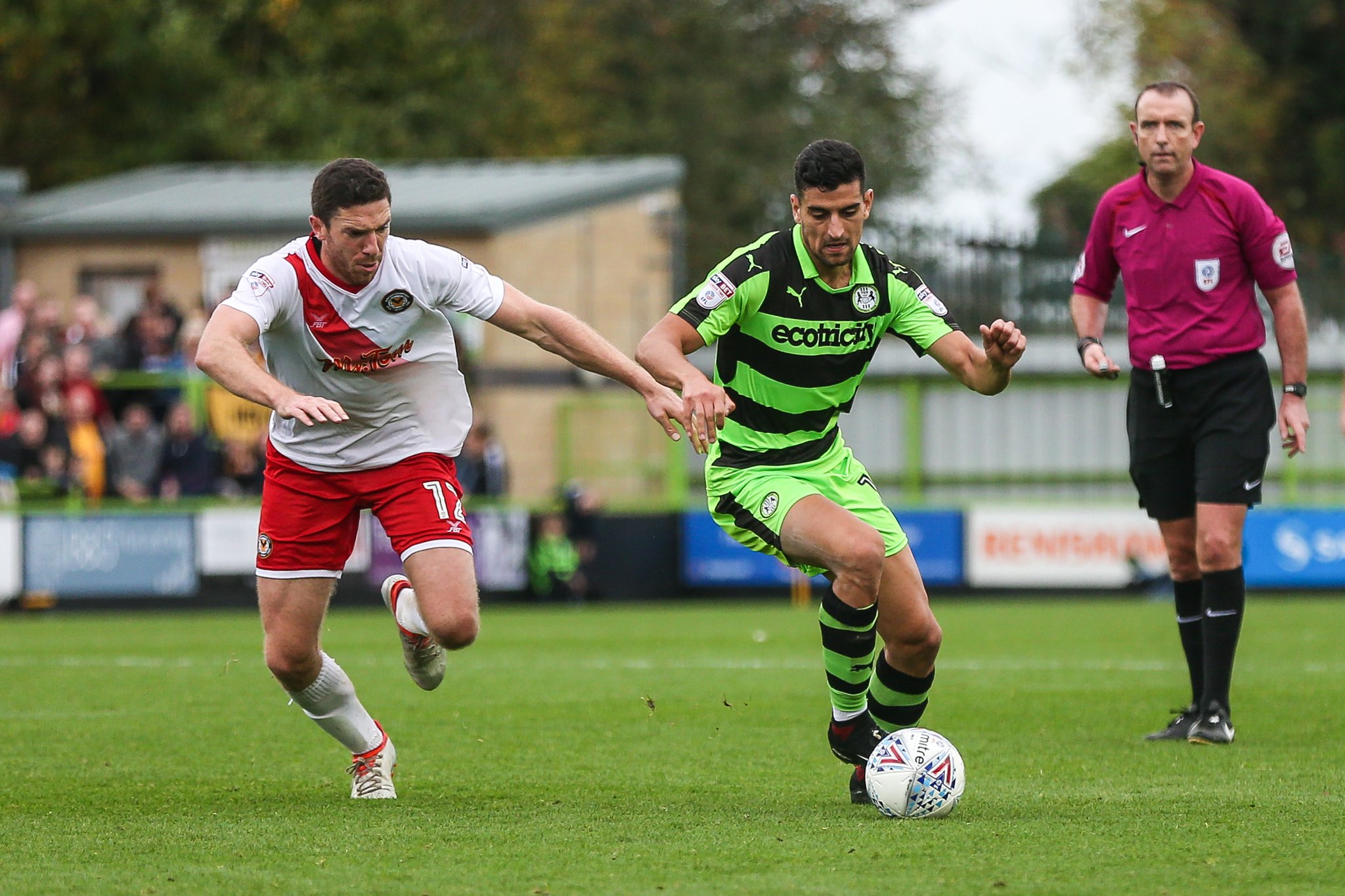 Football Lebanon - هل يتواجه عمر بوجيال مع وست بروميش ألبيون الإنكليزي؟