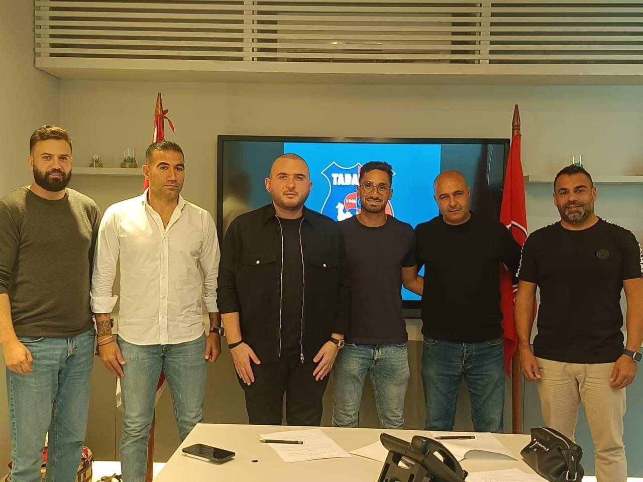 Football Lebanon - التضامن صور يضم اللاعب يوسف بركات