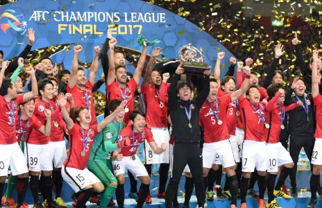 Football Lebanon - رفع جوائز بطولتي دوري أبطال آسيا وكأس الاتحاد الآسيوي