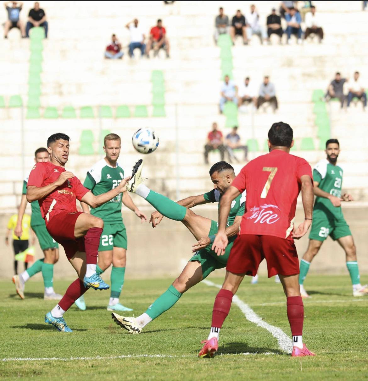Football Lebanon - الأنصار يتخطّى النجمة بهدفين نظيفين ويتأهل إلى الدور النصف نهائي من كأس لبنان لكرة القدم