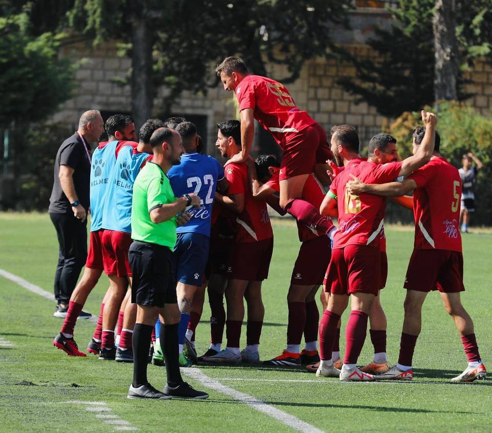 Football Lebanon - سعيد عواضة عريس لقاء النبيذي والبرج