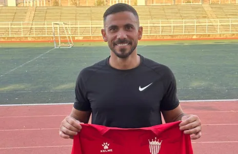 Football Lebanon - حسن ملاح في صفوف نادي شباب بعلبك