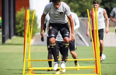 Football Lebanon - هل يعزّز المنتخب اللبناني صفوفه بهذا النجم؟