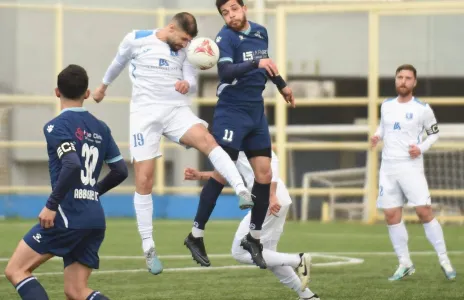 Football Lebanon - التعادل السلبي يحسم لقاء الراسينغ والرياضي العباسية