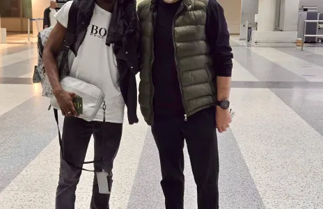 Football Lebanon - أبو بكر يصل مطار بيروت