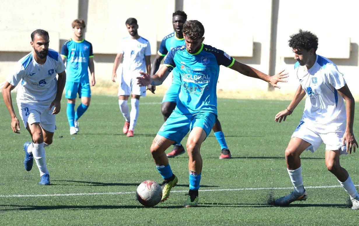 Football Lebanon - فوز شباب الساحل على الراسينغ  بهدفين دون رد