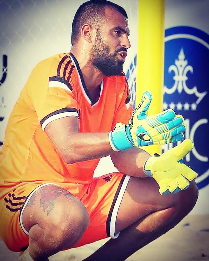 Football Lebanon - في كأس لبنان... حارس مرمى - مهاجم !!