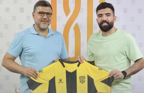 Football Lebanon - العهد يعزز صفوفه بضم اللاعب الدولي السوري محمد عنز