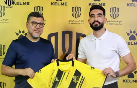 Football Lebanon - العهد يضم التونسي محمد عزيز بن محمد ليُكمل عقد أجانبه للموسم الجديد