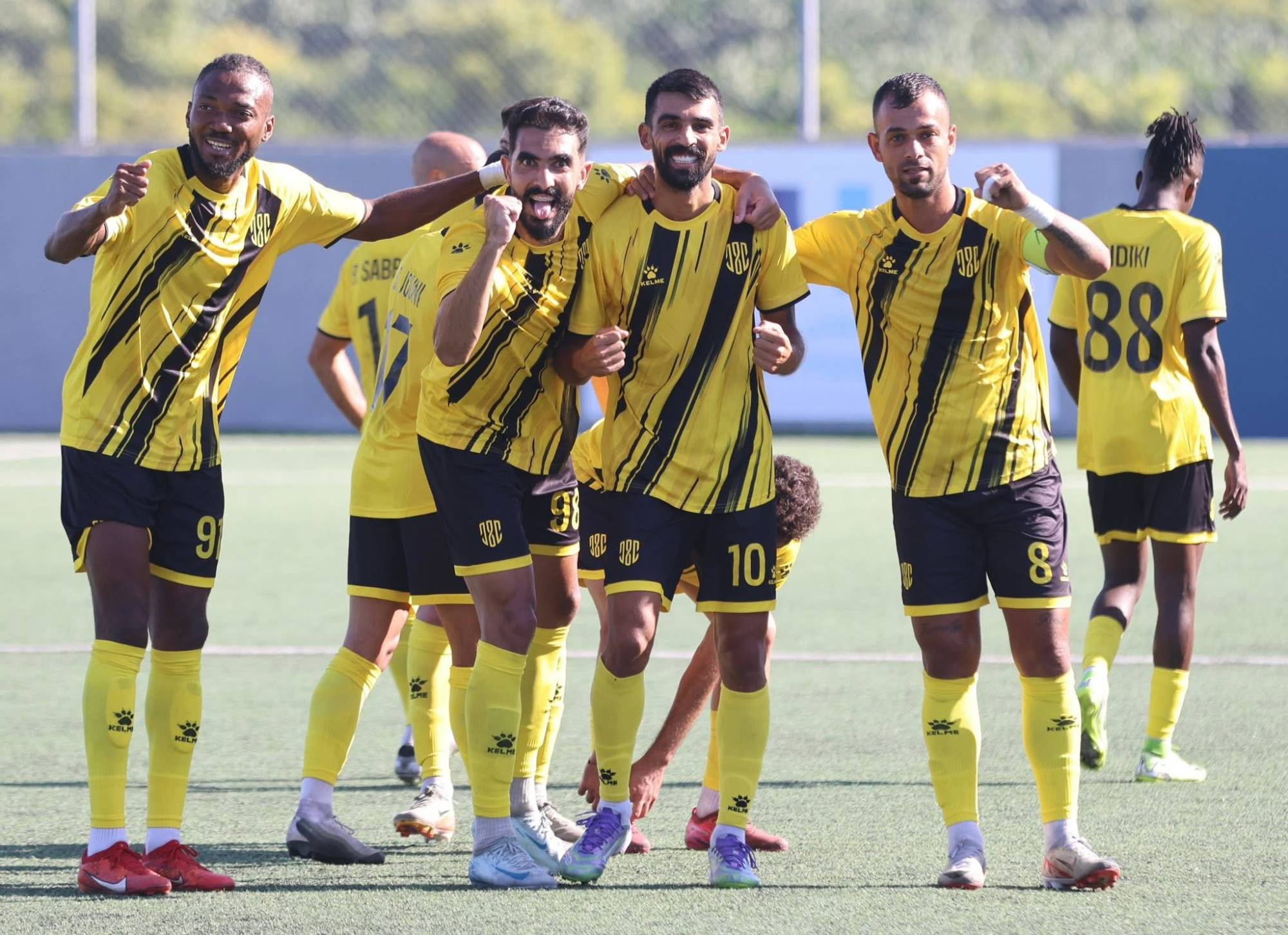 Football Lebanon - ثلاثية نظيفة للعهد على الرياضي العباسية في الجولة الأولى من الدوري اللبناني للدرجة الأولى