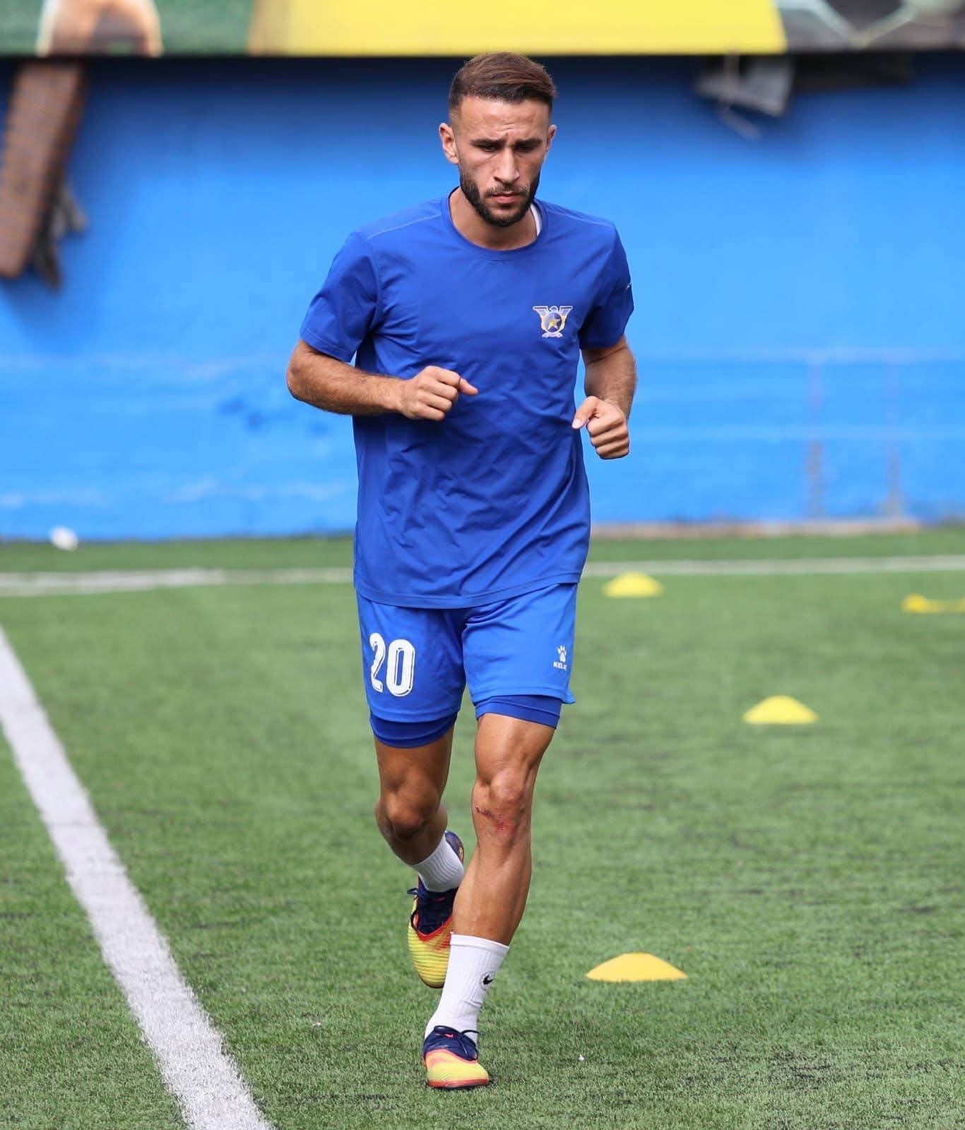 Football Lebanon - عباس عاصي بصحة جيدة