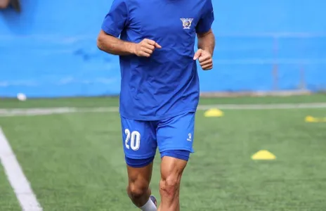 Football Lebanon - عباس عاصي بصحة جيدة