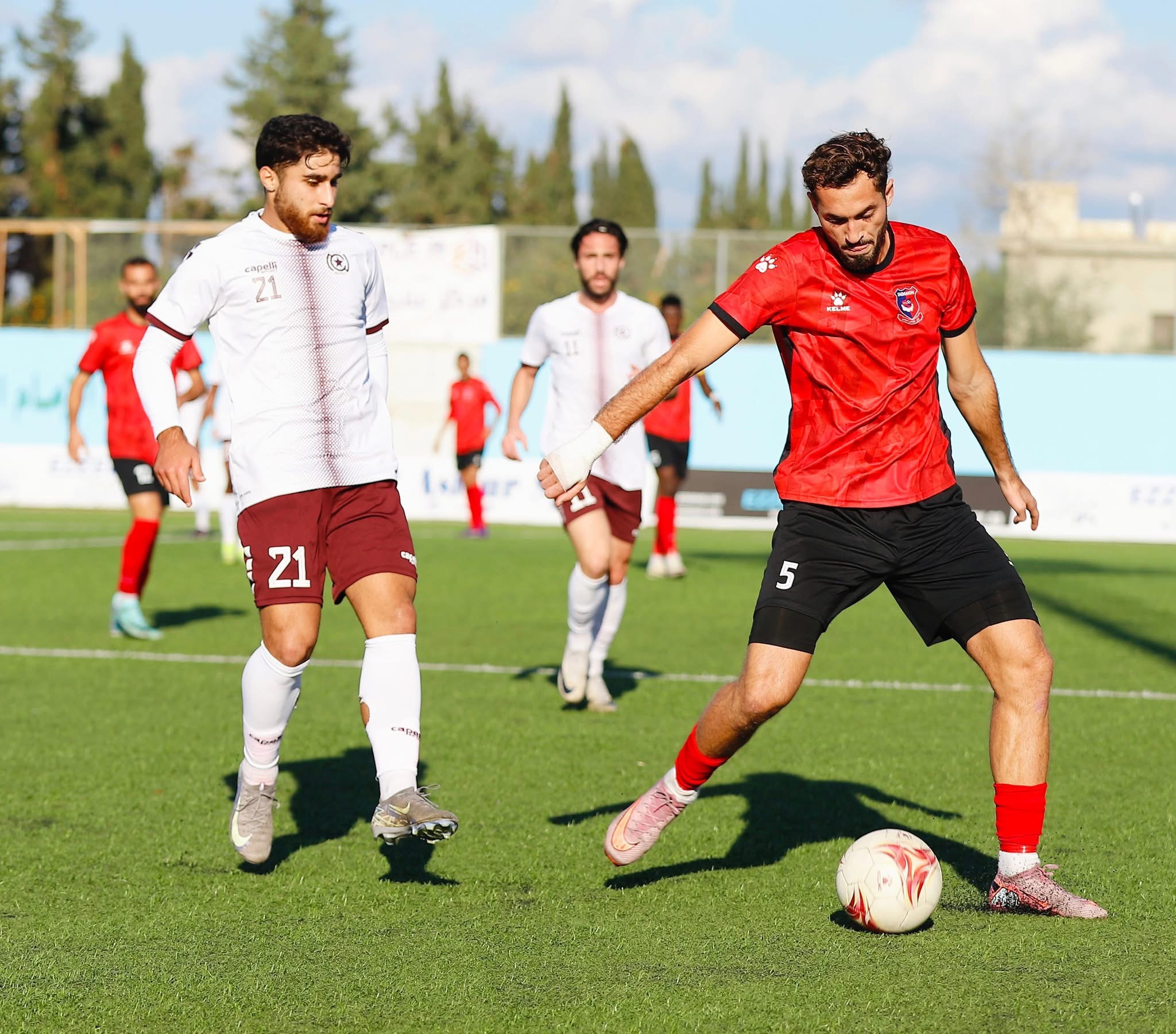Football Lebanon - التعادل السلبي يحسم لقاء التضامن صور والنجمة