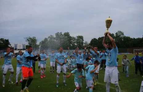 Football Lebanon - للتعاقد مع مهاجم من شرق اوروبا