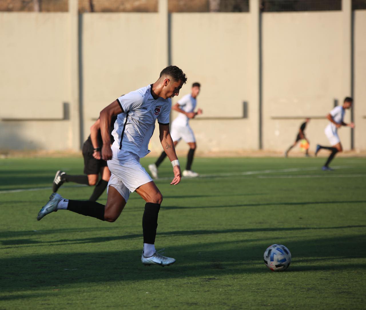 Football Lebanon - نادي جويا يتعاقد مع حسن بزي