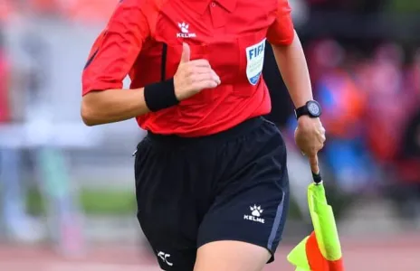 Football Lebanon - جنى حيدر حكم مساعدة تحصل على الشارة الدولية