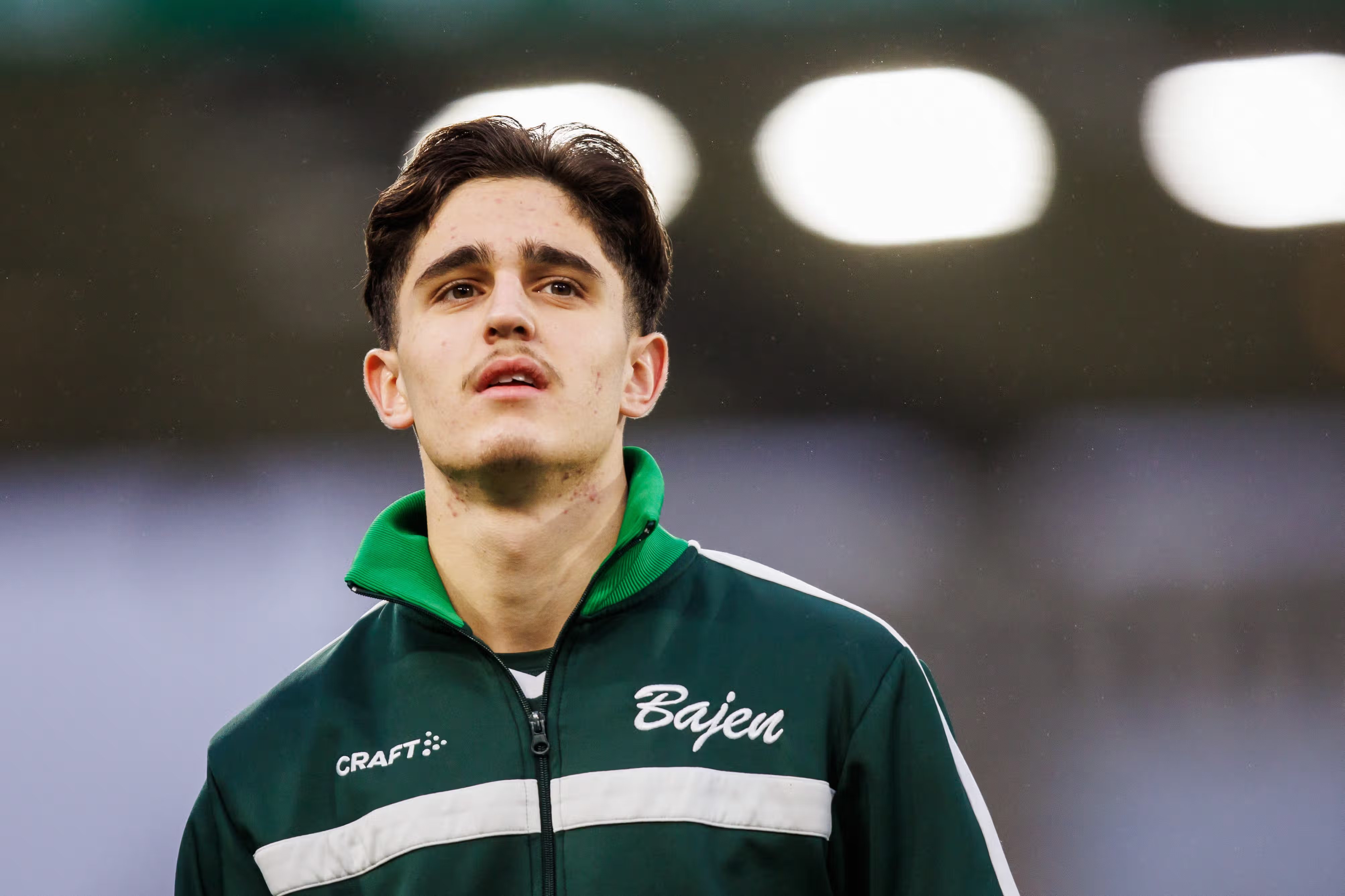 Football Lebanon - كومو الإيطالي يطارد اللبناني الأصل أدريان لحدو