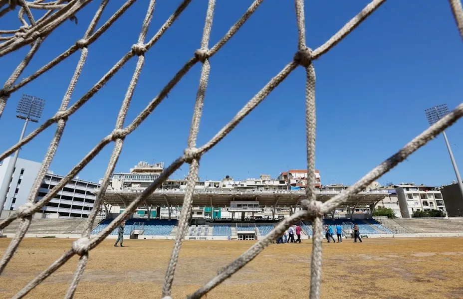 Football Lebanon - بلدية بيروت تطيّر هبة الاتحاد الآسيوي لتأهيل الملعب البلدي