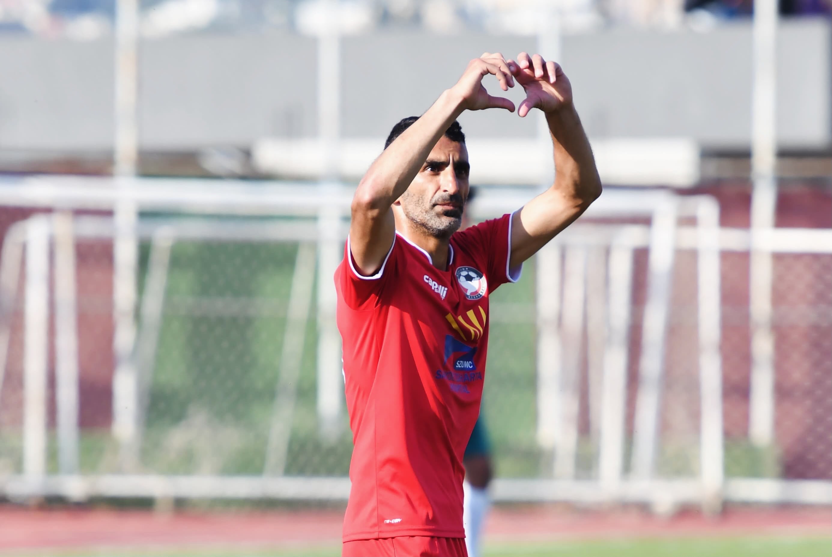 Football Lebanon - خاص Football Lebanon | أكرم مغربي لاعب حر والدرجة الأولى تترقب