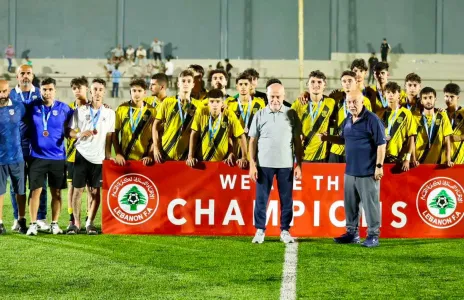 Football Lebanon - العهد دون 18 عاماً يحرز وصافة الدوري بعد خسارته في النهائي أمام لبنان المتحد 3-0