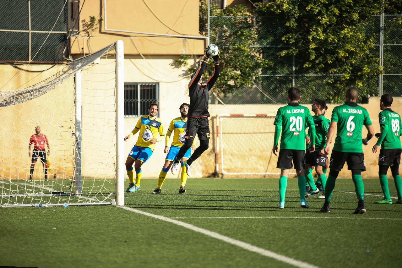 Football Lebanon - أربعة انتصارات والمجد أول الواصلين إلى سداسية الدرجة الثالثة