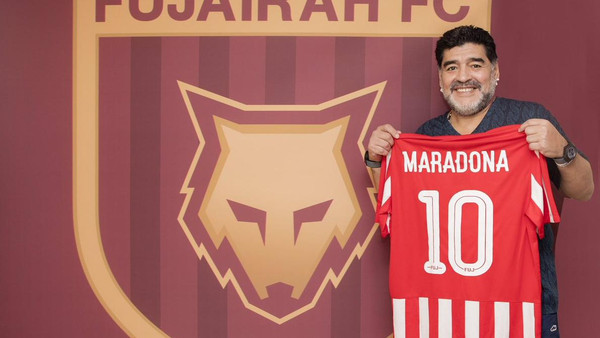 Football Lebanon - الفجيرة الإماراتي يتعاقد مع الأسطورة مارادونا