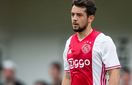 Football Lebanon - أياكس يوافق على عرض نابولي من أجل يونس