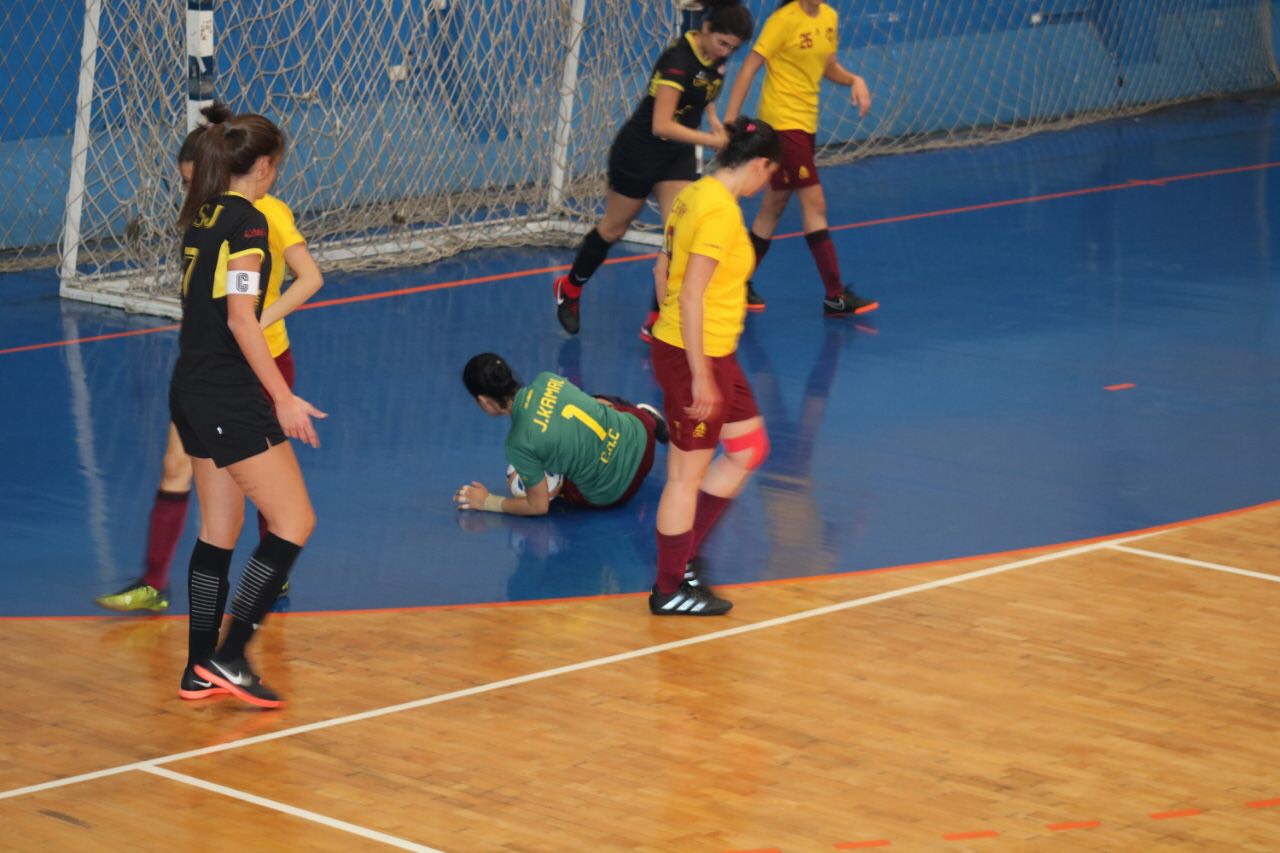 Football Lebanon - الزوق لمواجهة الـ AUST وSAS أمام الـ USJ في مربع ذهب دوري صالات السيدات