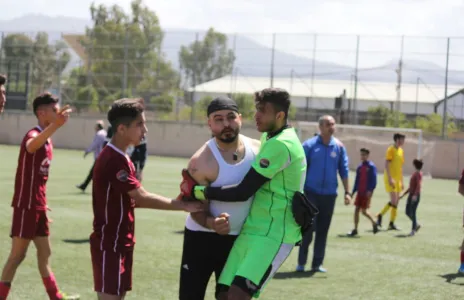 Football Lebanon - تغريم العهد النجمة وإيقاف لاعبين في الصالات