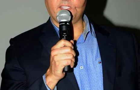 Football Lebanon - الشعار لـ Football Lebanon | رقم هاتفي معكم، تأكدوا قبل نشر الخبر