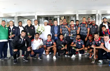 Football Lebanon - بعثة ظفار تصل إلى بيروت والزعيم اللبناني يترقب