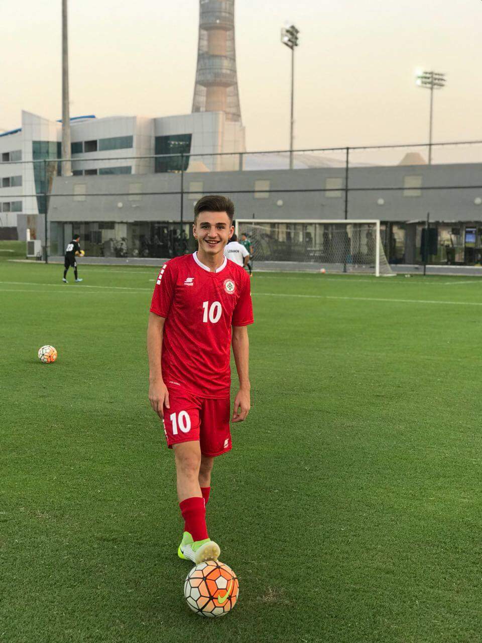 Football Lebanon - فرق الدرجة الأولى تتنافس لضم نجم الأهلي صيدا 