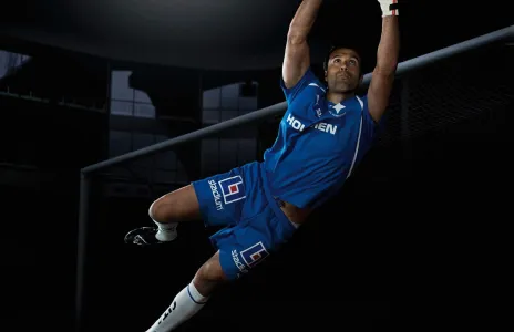 Football Lebanon - عباس حسن باقٍ مع النجمة 