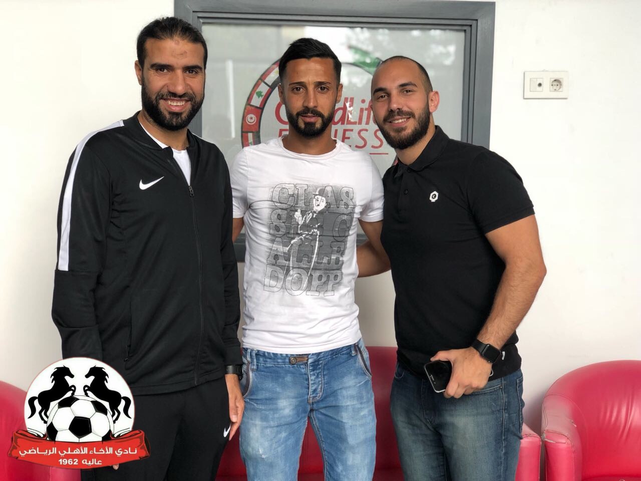 Football Lebanon - الإخاء يجدد مع نجمه الطائر 